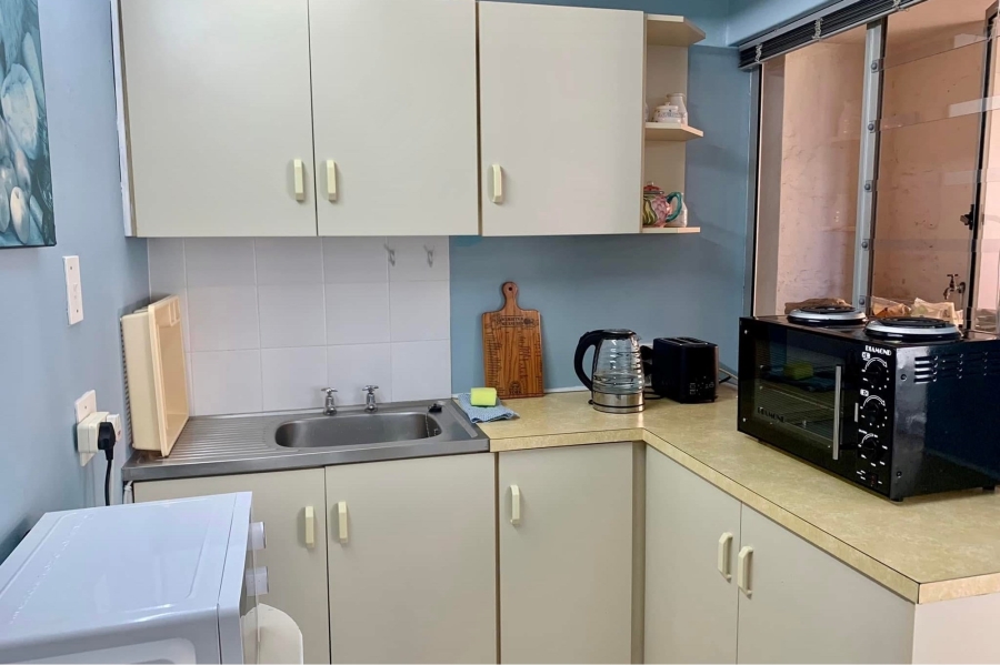 To Let 2 Bedroom Property for Rent in Mossel Bay Central Western Cape